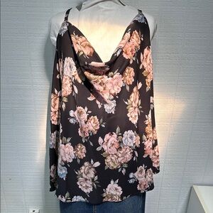 NWT- Torrid Floral Black and Pink Women's Top Sz 3
